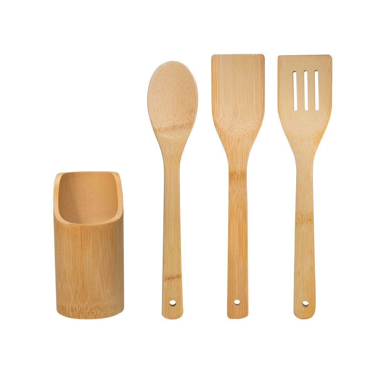 KTC 606, SET DE UTENSILIOS BOIS. Juego de 3 utensilios de bambú para cocinar. Incluye cuchara, pala, volteador y una base cilíndrica. La madera es un producto natural el cual puede presentar variaciones en tonalidades y vetas.